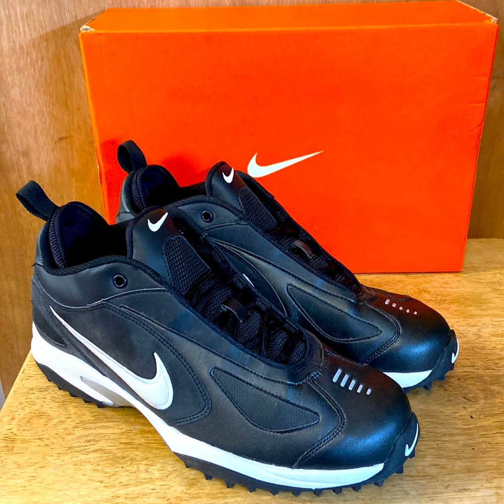Nike size 10.5 mens Astro grabber golf shoe new with box